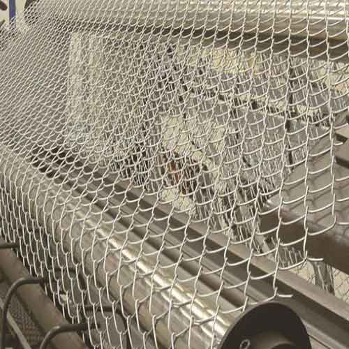 Wholesale Low Price Easily Assembled Sustainable Waterproof Cheap Chain Link Fencing for Highway Fence