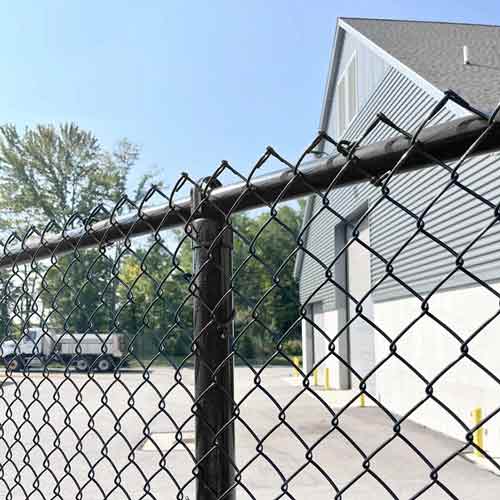 High Quality Farm and Field Galvanized Steel Chain Link Wire Fence aluminum cyclone fence black diamond fence for sport game